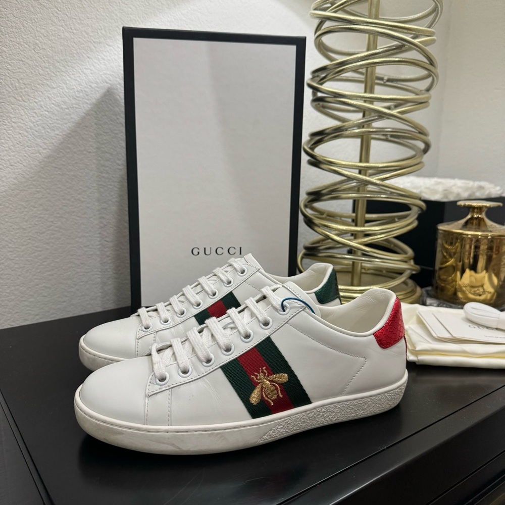 Gucci Ace Embroidered Bee Web Sneaker Leather White 36 - Picture 1 of 8